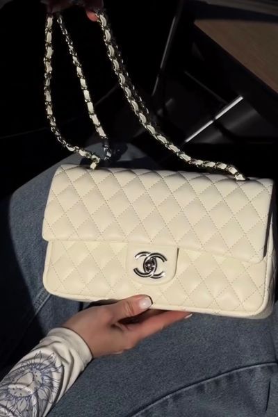 CHANTELLE MEDIUM BAG зі срібною фурнітурою, біла SUM.ECO-34.0.2 фото